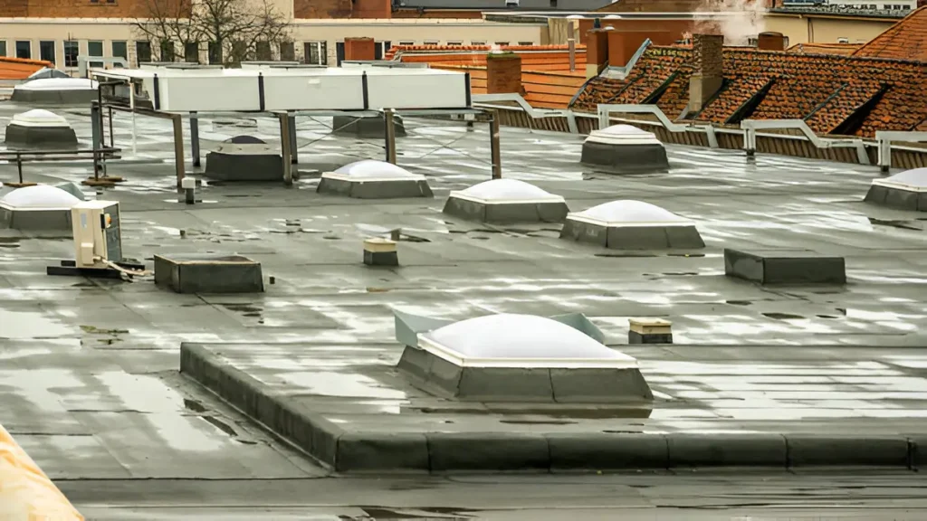 Top Design Tips for Water-Resistant Flat Roofing Systems in Commercial Properties
