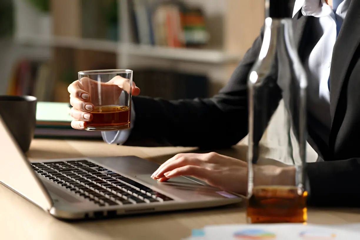 Supporting Sobriety at Work: The Role of Workplace Programs in Alcohol Recovery