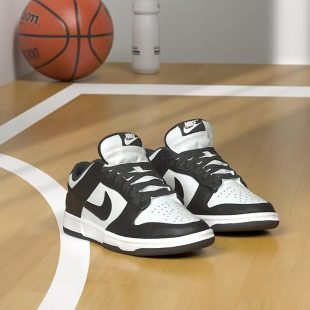 Nike Panda Dunk Low Sneakers Nike Panda Dunk Low Sneakers